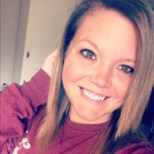 Meet your Posher, Cierra